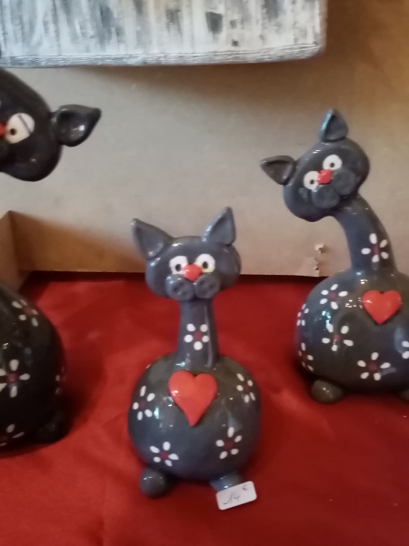 Chat long cou moyen